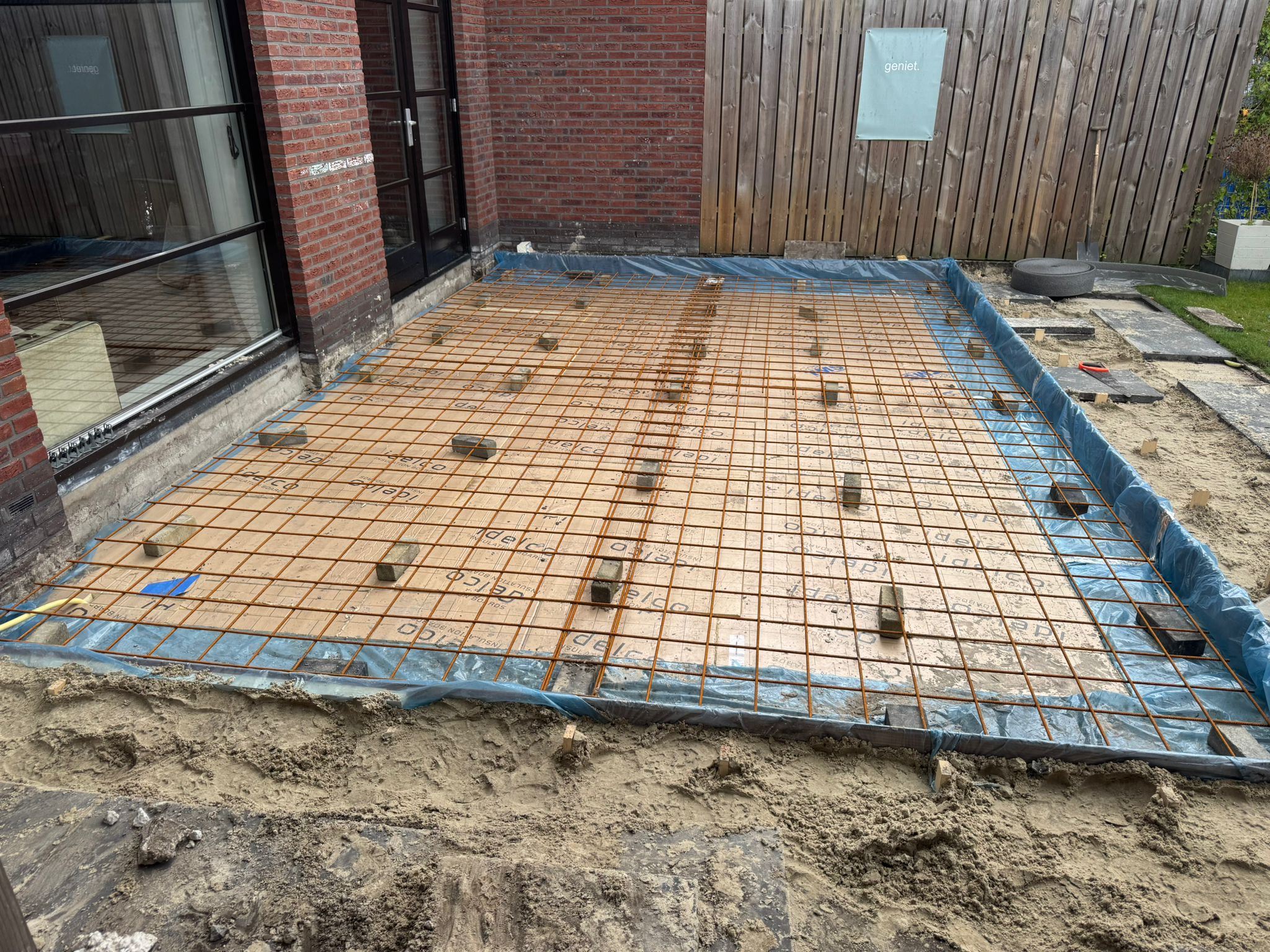 Aanbouw met schuifpui en strakke afwerking